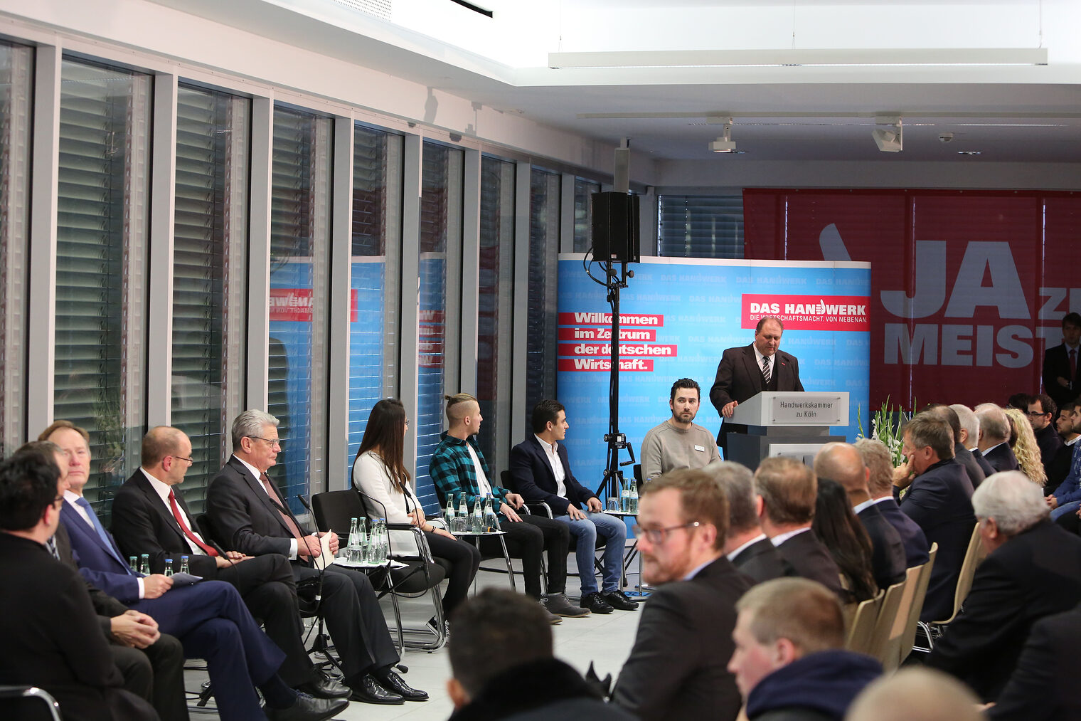 Bundespräsident Joachim Gauck besucht das Handwerk 100