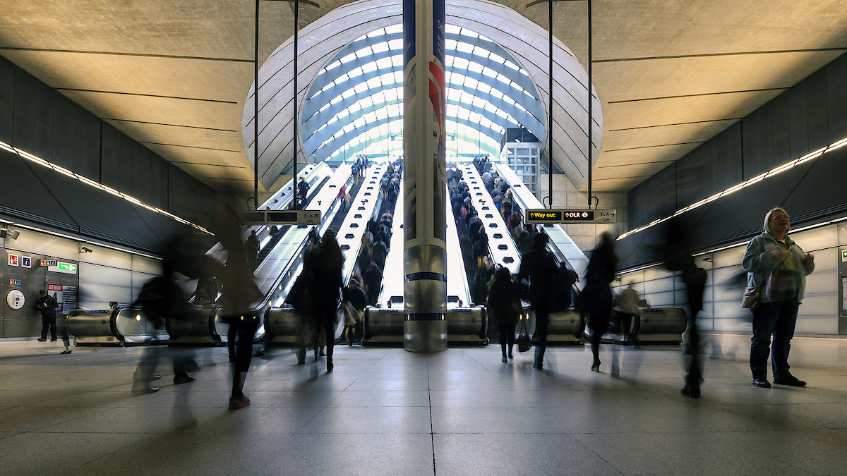 Gehen Sie mit uns neue Wege. LONDON - APRIL 10: Commuters inside Canary Wharf Station on April 10, 2013 in London, UK. It is the busiest station on the London Underground with over 40 million passengers each year. Schlagwort(e): uk, hour, sign, line, tube, time, city, rush, work, metro, urban, train, track, hurry, london, people, subway, motion, inside, indoor, canary, traffic, commute, transit, england, railway, british, station, arrival, business, commuter, entrance, security, building, traveler, interior, platform, railroad, transport, passenger, rush hour, underground, canary wharf, transportation, united kingdom, business people, uk, hour, sign, line, tube, time, city, rush, work, metro, urban, train, track, hurry, london, people, subway, motion, inside, indoor, canary, traffic, commute, transit, england, railway, british, station, arrival, business, commuter, entrance, security, building, traveler, interior, platform, railroad, transport, passenger, rush hour, underground, canary wharf, transportation, united kingdom, business people