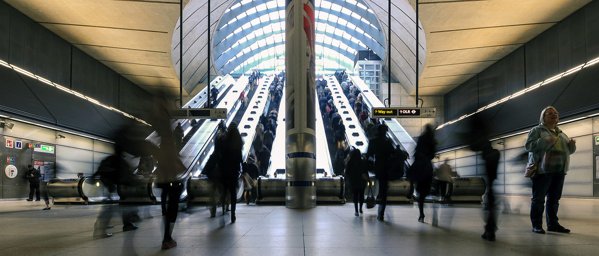 Gehen Sie mit uns neue Wege. LONDON - APRIL 10: Commuters inside Canary Wharf Station on April 10, 2013 in London, UK. It is the busiest station on the London Underground with over 40 million passengers each year. Schlagwort(e): uk, hour, sign, line, tube, time, city, rush, work, metro, urban, train, track, hurry, london, people, subway, motion, inside, indoor, canary, traffic, commute, transit, england, railway, british, station, arrival, business, commuter, entrance, security, building, traveler, interior, platform, railroad, transport, passenger, rush hour, underground, canary wharf, transportation, united kingdom, business people, uk, hour, sign, line, tube, time, city, rush, work, metro, urban, train, track, hurry, london, people, subway, motion, inside, indoor, canary, traffic, commute, transit, england, railway, british, station, arrival, business, commuter, entrance, security, building, traveler, interior, platform, railroad, transport, passenger, rush hour, underground, canary wharf, transportation, united kingdom, business people