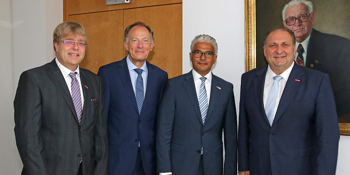 von links: Thomas Radermacher, Dr. Ortwin Weltrich, Ashok-Alexander Sridharan, Hans Peter Wollseifer