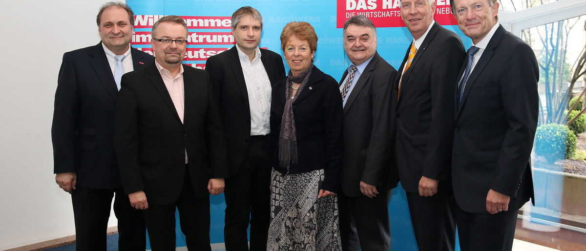 von links nach rechts: Hans Peter Wollseifer, Jens Geier, Sven Giegold, Dr. Angelica Schwall-Düren, Herbert Reul, Dr. Ingo Wolf und Dr. Ortwin Weltrich