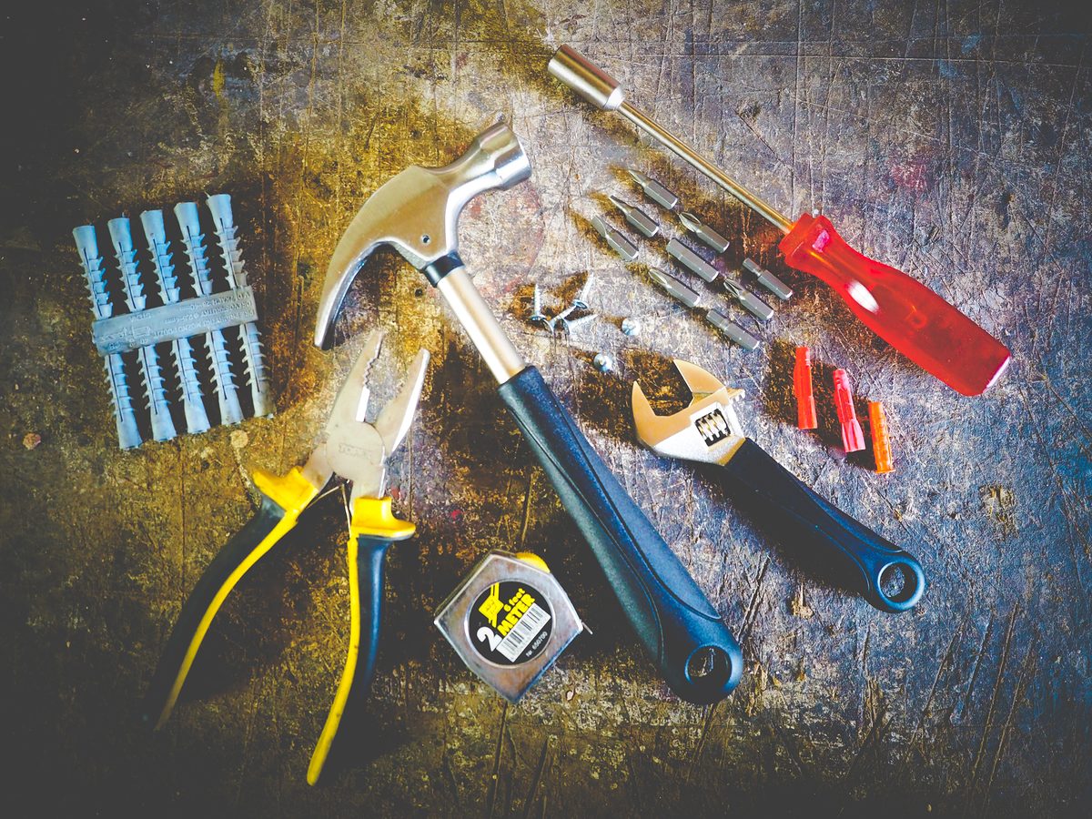 hammer-handwerkzeuge-massband-175039