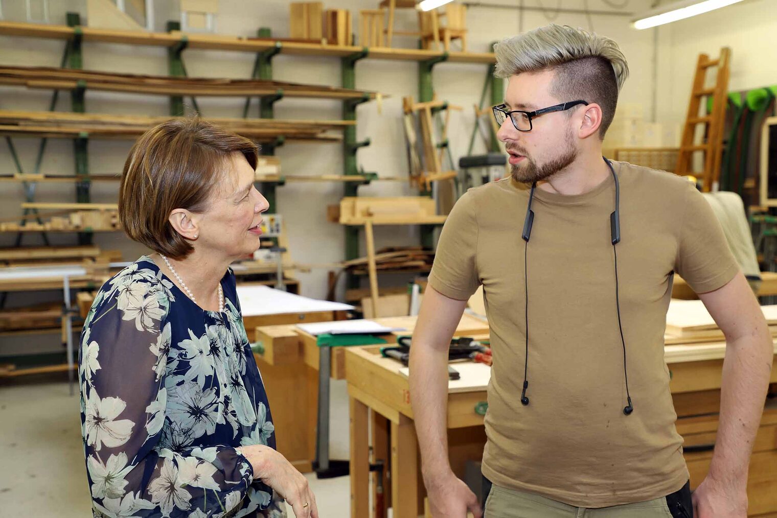 Elke Büdenbender besuchte das Bildungszentrum Butzweilerhof Elke Büdenbender besuchte das Bildungszentrum Butzweilerhof