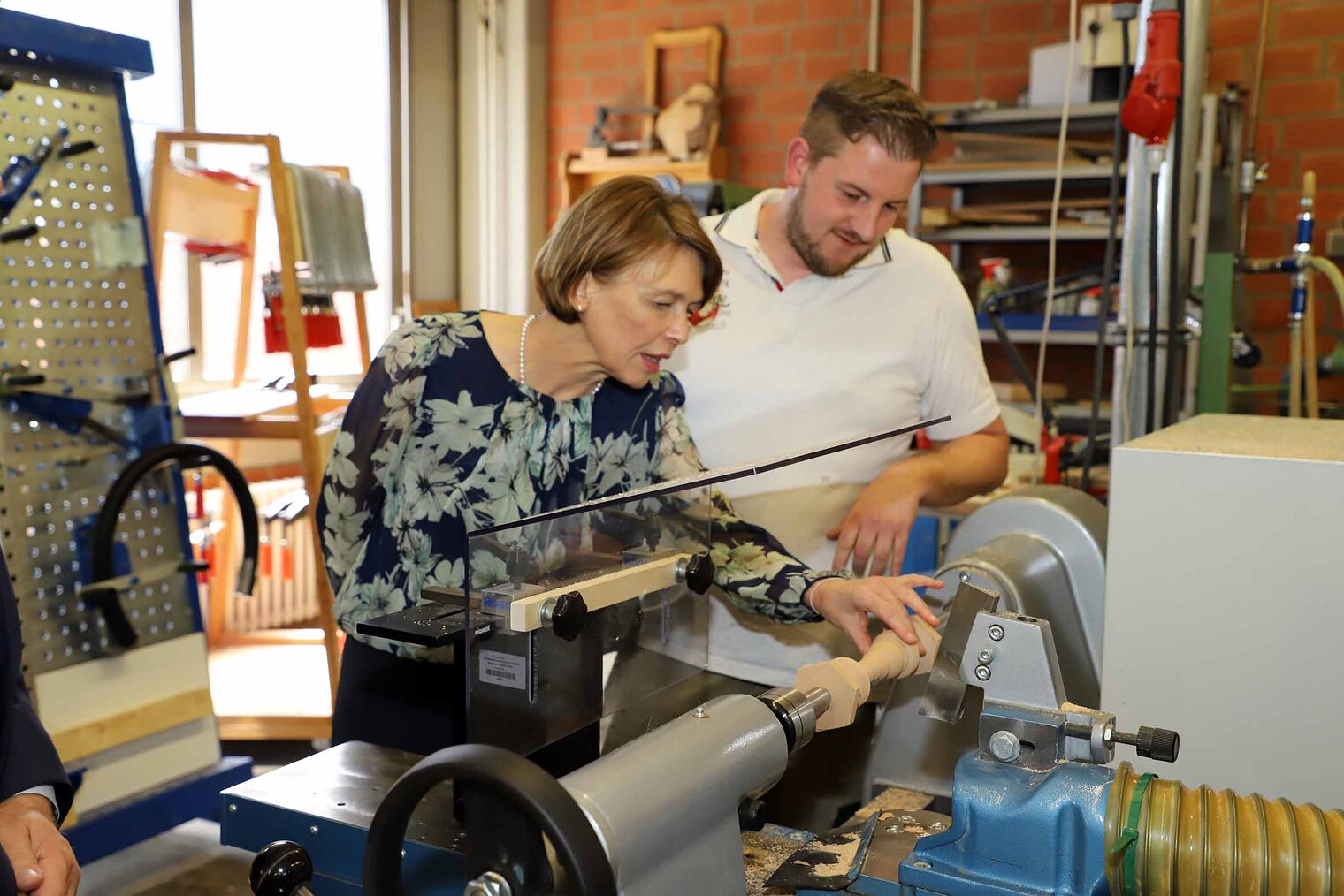 Elke Büdenbender besuchte das Bildungszentrum Butzweilerhof Elke Büdenbender besuchte das Bildungszentrum Butzweilerhof