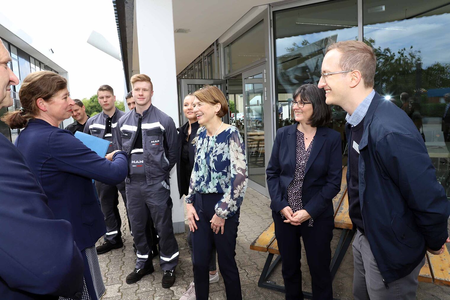 Elke Büdenbender besuchte das Bildungszentrum Butzweilerhof Elke Büdenbender besuchte das Bildungszentrum Butzweilerhof