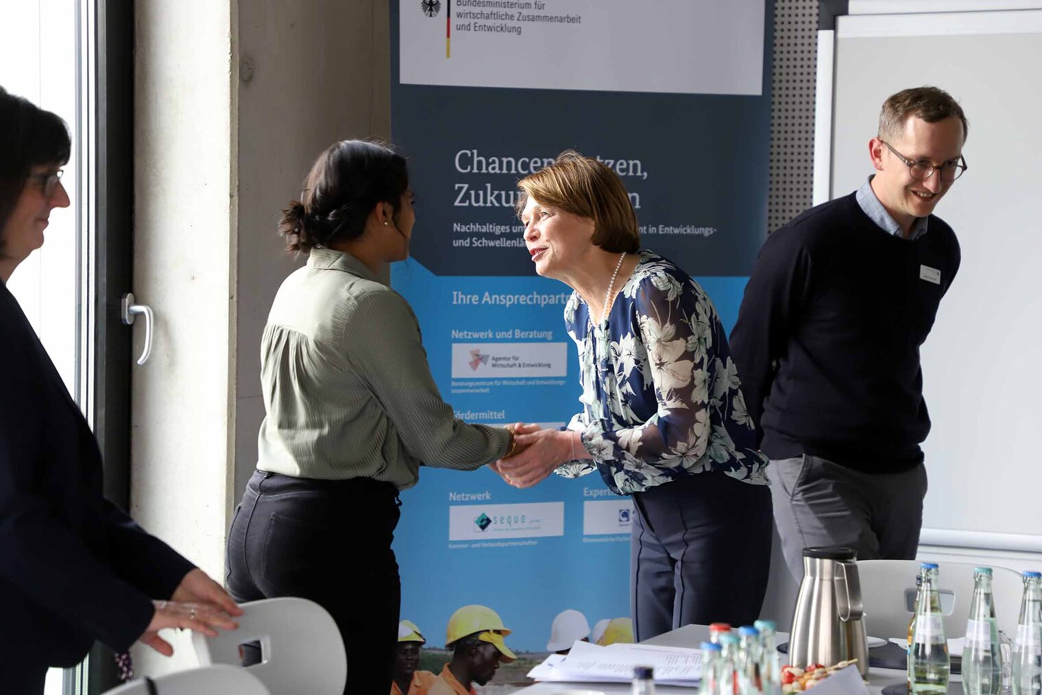 Elke Büdenbender besuchte das Bildungszentrum Butzweilerhof Elke Büdenbender besuchte das Bildungszentrum Butzweilerhof