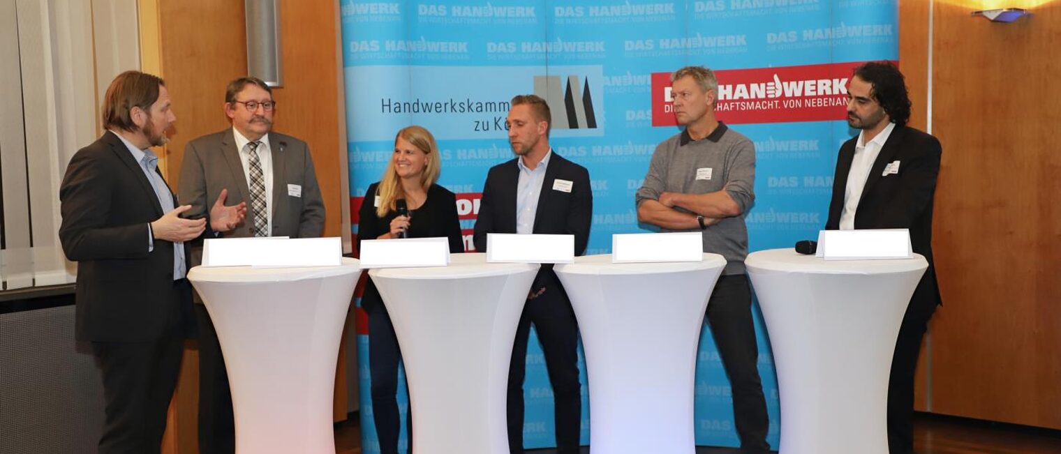 Podiumsdiskussion zum Thema: Auszubildende gewinnen, entwickeln und halten - Mehrwerte der Ausbildungsbotschafter/innen-Tätigkeit aus Sicht der Betriebe