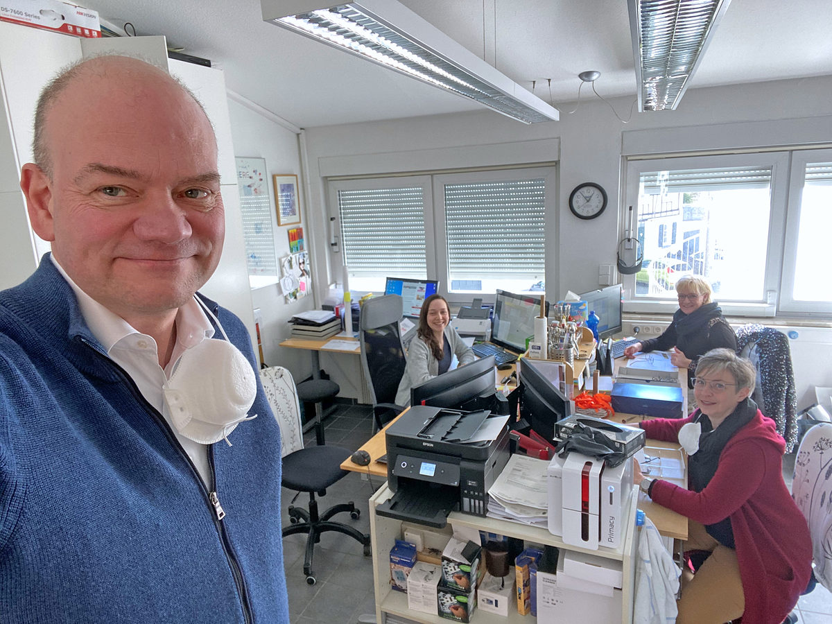 Bernhard Wolf mit seinem Team von Optik Wolf Bernhard Wolf mit seinem Team von Optik Wolf