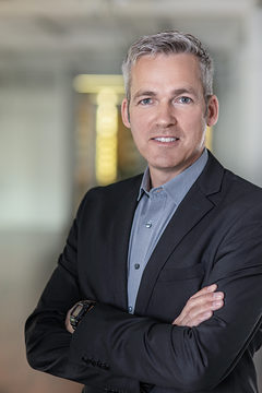 Portrait-Blumenthal
