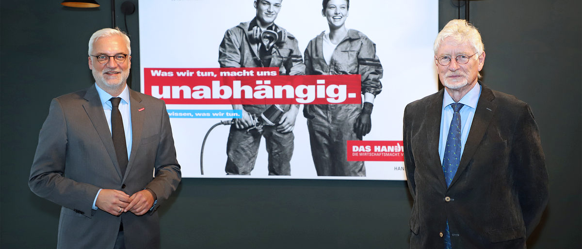 Garrelt Duin (l.), Hauptgeschäftsführer der Handwerkskammer zu Köln, und Reinhold Becker, Vorsitzender der Bauschlichtungsstelle. Garrelt Duin (l.), Hauptgeschäftsführer der Handwerkskammer zu Köln, und Reinhold Becker, Vorsitzender der Bauschlichtungsstelle.