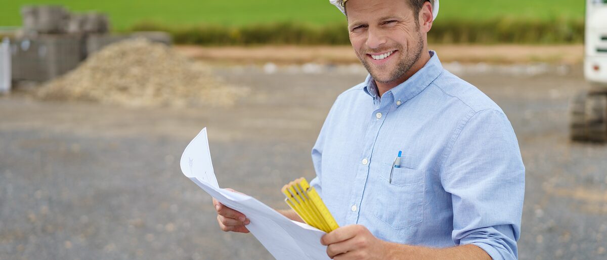 bauingenieur auf der baustelle mit unterlagen Schlagwort(e): baustelle, handwerk, haus, bauen, mann, ingenieur, bauingenieur, architekt, bauarbeiter, bau, helm, plan, planen, material, kaufmann, unternehmer, handwerker, statiker, experte, rohbau, unterlagen, zollstock, bagger, neubau, hausbau, kompetenz, sicherheit, meister, geselle, draußen, stehen, werkzeug, arbeit, arbeiten, job, beruf, person, mensch, männlich, hemd, lächeln, 30s, 40s, baustelle, handwerk, haus, bauen, mann, ingenieur, bauingenieur, architekt, bauarbeiter, bau, helm, plan, planen, material, kaufmann, unternehmer, handwerker, statiker, experte, rohbau, unterlagen, zollstock, bagger, neubau, hausbau, kompetenz, sicherheit, meister, geselle, draußen, stehen, werkzeug, arbeit, arbeiten, job, beruf, person, mensch, männlich, hemd, lächeln, 30s, 40s