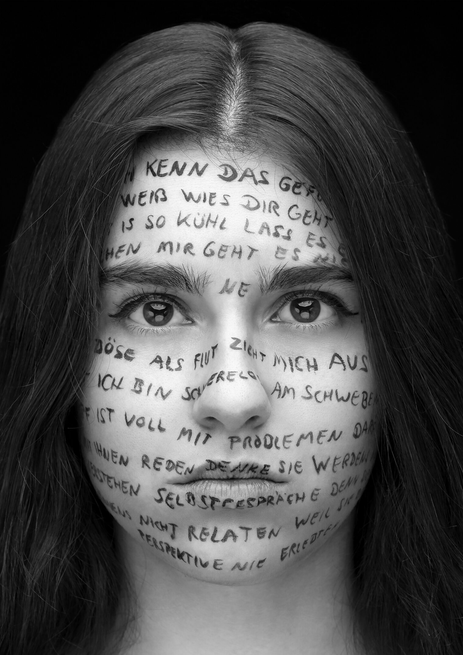 Portrait Frau S/W Druck | Gesellenprüfung 2021 | Berufskolleg Kartäuserwall Portrait Frau S/W Druck | Gesellenprüfung 2021 | Berufskolleg Kartäuserwall