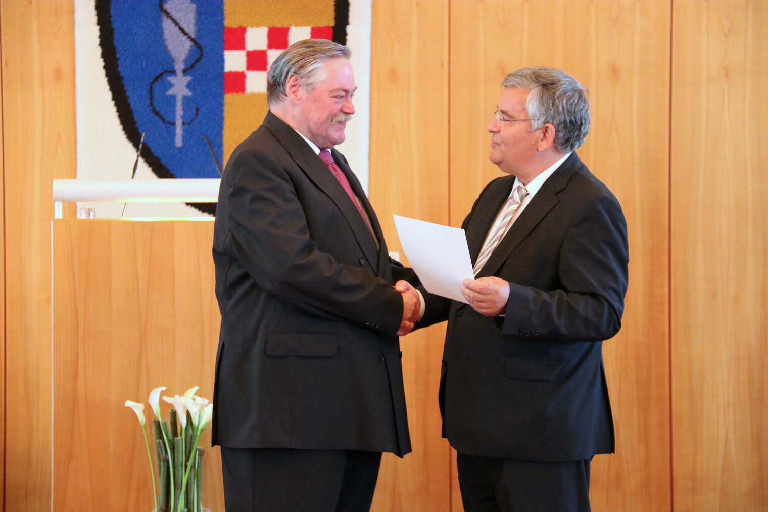 Vizepräsident Bernd Rose erhält Bundesverdienstkreuz 16