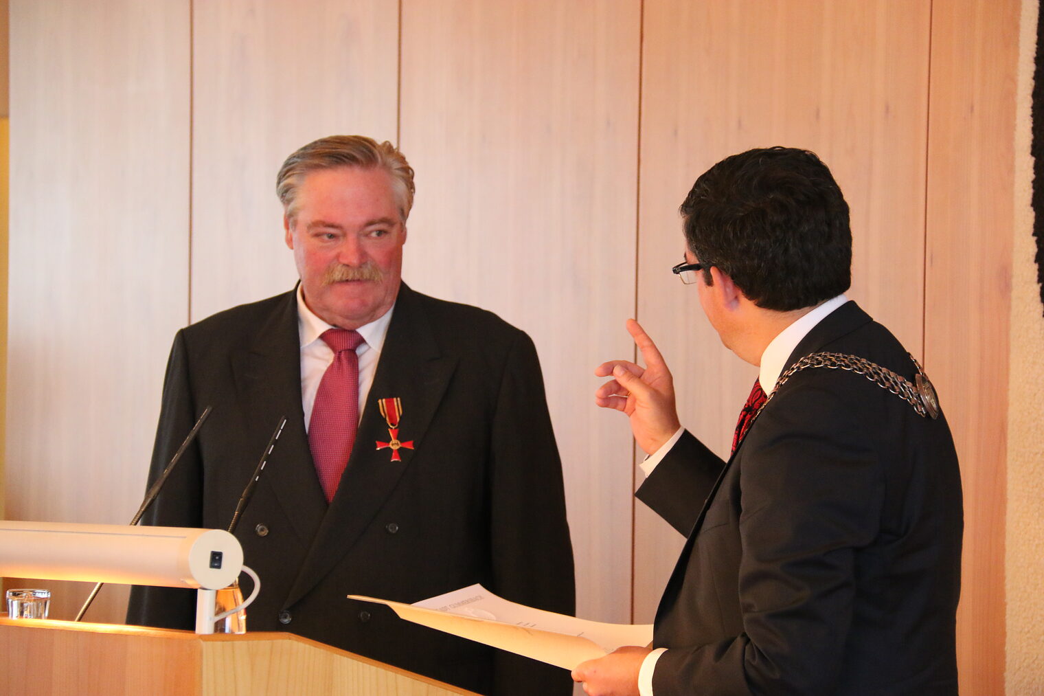 Vizepräsident Bernd Rose erhält Bundesverdienstkreuz 26