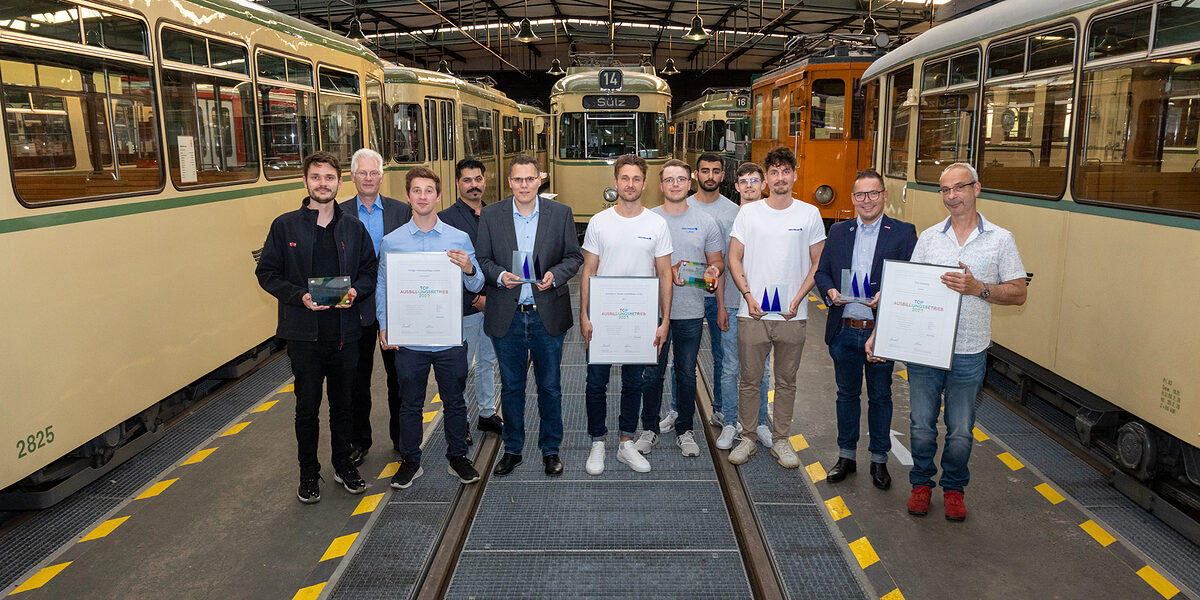 Die TOP AUSBILDUNGSBETRIEBE 2022 der Handwerkskammer zu Köln: Königs + Woisetschläger, Kirschbaum Fenster und Rollladen GmbH, Uhrmacherei Timo Boxberg Die TOP AUSBILDUNGSBETRIEBE 2022 der Handwerkskammer zu Köln: Königs + Woisetschläger, Kirschbaum Fenster und Rollladen GmbH, Uhrmacherei Timo Boxberg