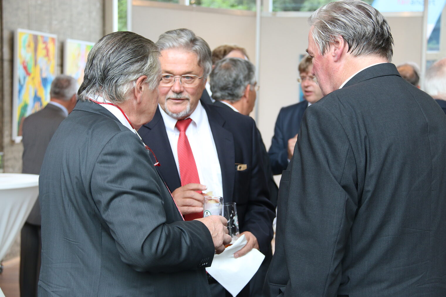 Vizepräsident Bernd Rose erhält Bundesverdienstkreuz 53