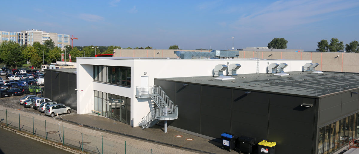 Dachdeckerhalle des Bildungszentrums Butzweilerhof Dachdeckerhalle des Bildungszentrums Butzweilerhof
