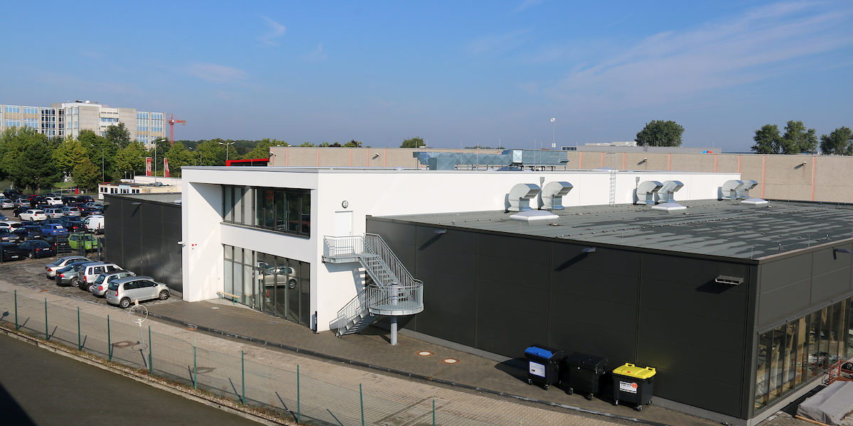 Dachdeckerhalle des Bildungszentrums Butzweilerhof Dachdeckerhalle des Bildungszentrums Butzweilerhof